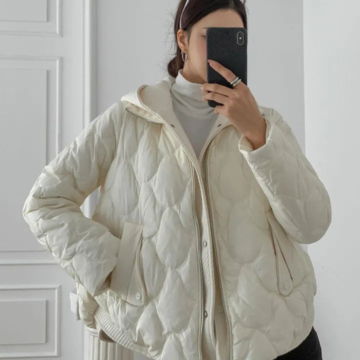 Paola - elegante italienische Daunenjacke mit Kapuze für Frauen